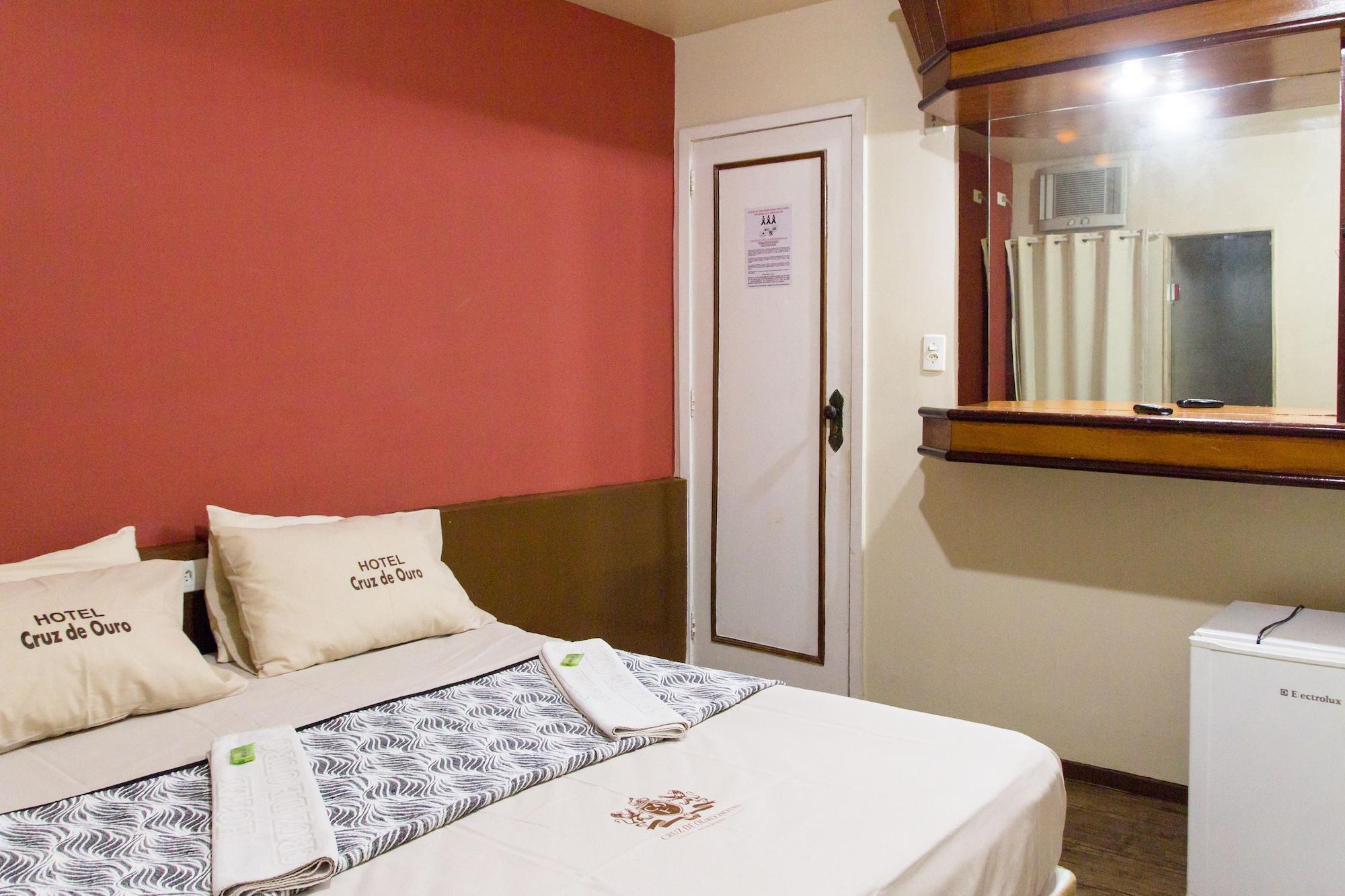 Cruz De Ouro Hotel *